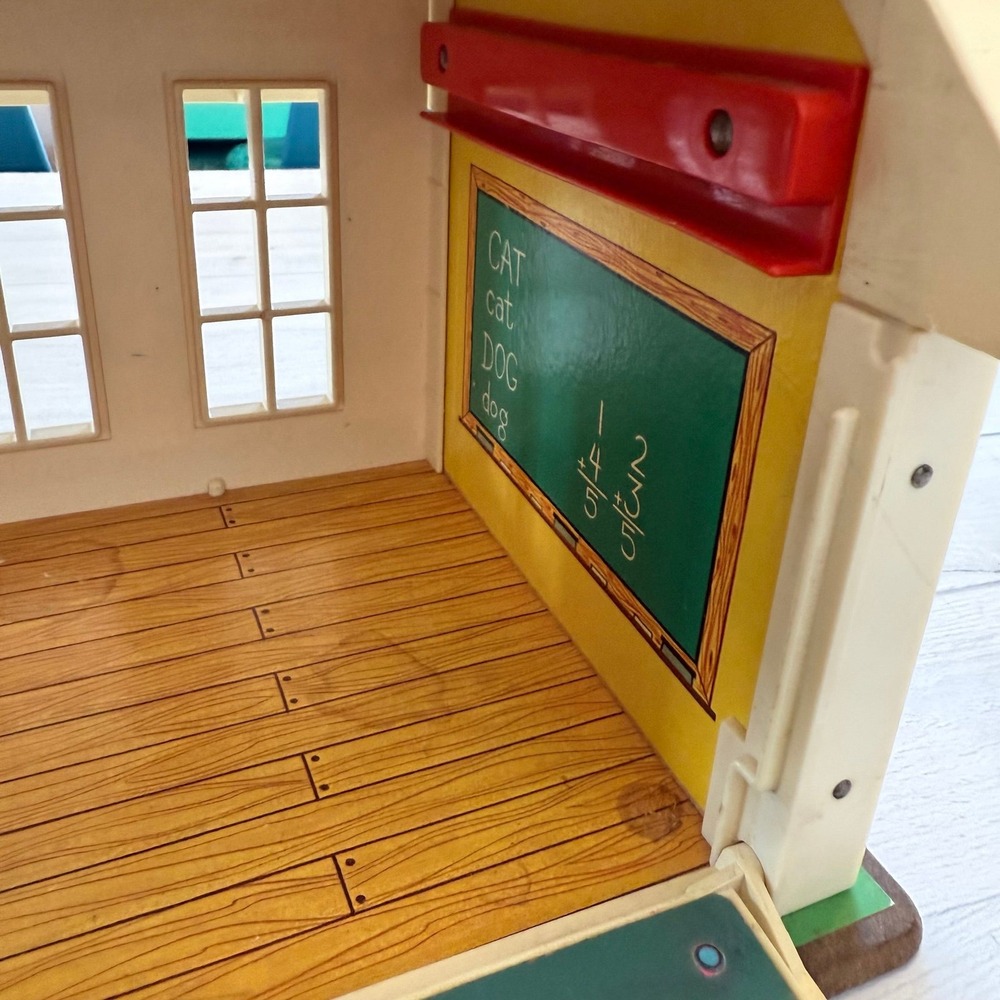 Vintage Fisher Price play‎ family school - Picture 12 of 12